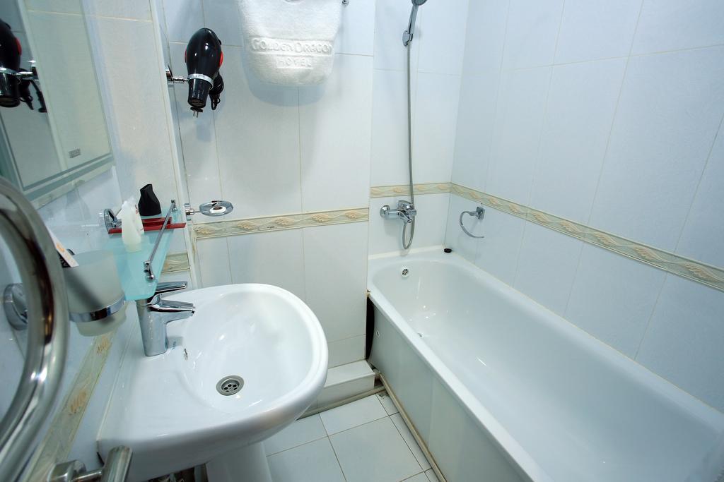 Golden Dragon Aparthotel ビシュケク 部屋 写真