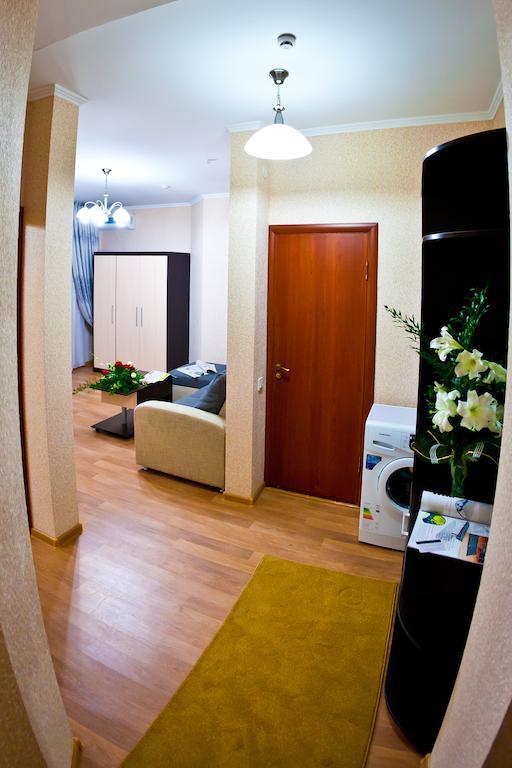 Golden Dragon Aparthotel ビシュケク エクステリア 写真