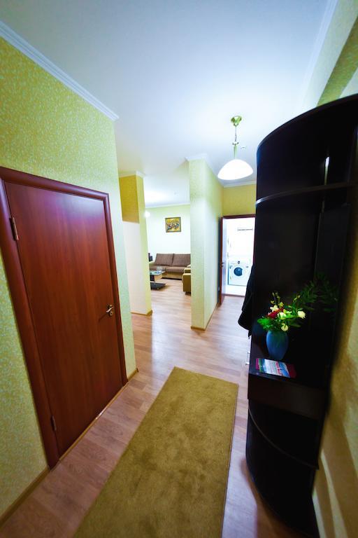 Golden Dragon Aparthotel ビシュケク エクステリア 写真